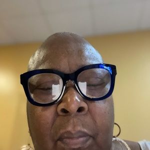 Meet your Posher, Hillary